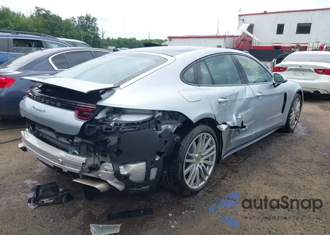 2017 Porsche Panamera 4 из США, поврежденный, VIN WP0AA2A75HL102557